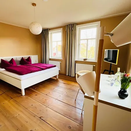 בית הארחה Altes Pfarrhaus Neustaedt