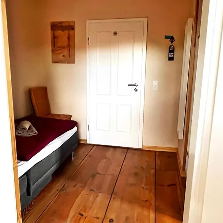 Πανσιόν Altes Pfarrhaus Neustaedt Neustadt (Wartburgkreis)