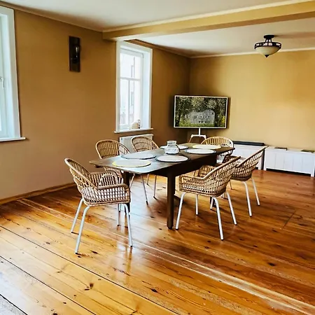 בית הארחה Altes Pfarrhaus Neustaedt Neustadt (Wartburgkreis)